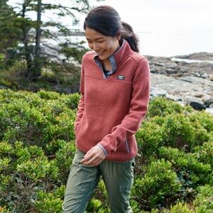 Women's L.L.Bean Sweater Fleece Pullover
Size XL
